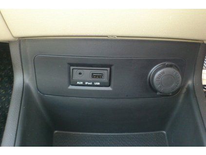 USB+JACK konektor Hyundai
