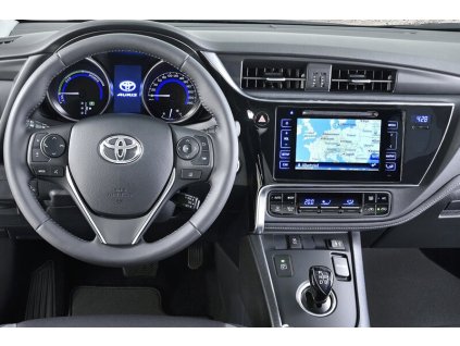 Toyota Auris II 16 interier s OEM navigaci 5