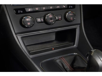 Inbay Qi nabijecka Seat Leon 12 16 instalovany v automobilu 5