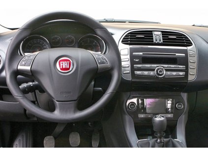 Fiat Bravo 07 interier s OEM autoradiem