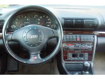AUDI A4 B5 8D 11 1994 12 2001 interier s OEM autoradiem
