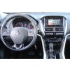 Mitsubishi Eclipse Cross interier s OEM autoradiem