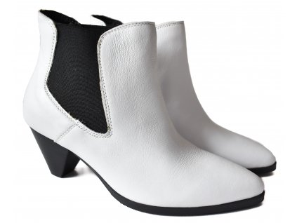 Zánovní kožené dámské bílé kotníkové boty BAŤA 36