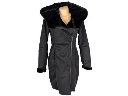 Dámský černý kabát s plyšovým kožíškem MOHITO 36
