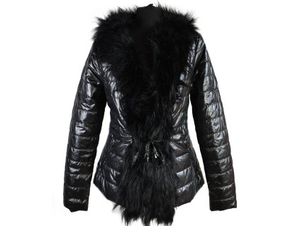 Dámský černý prošívaný kabát s kožíškem AMISU 40