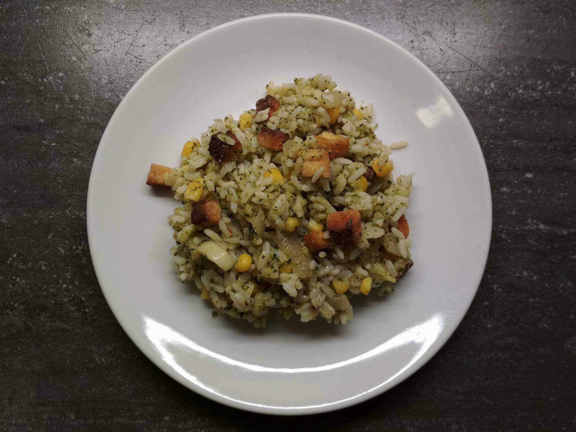 Brokolicové rizoto s křupavým tofu 