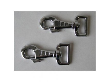 Carabiner with square eye