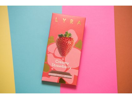 lyra creamy strawberry cokolada jahodovou plnkou coffeeport 0015