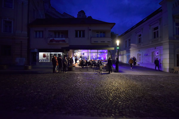 Kaviareň