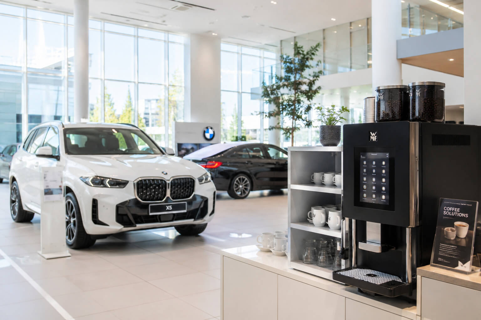 Kávovar do autosalonu: kvalitní káva pro zákazníky i zaměstnance