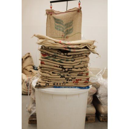 coffeespot jutovy pytel od kavy dekorace