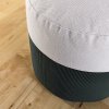 cogi taburet puf podnožka bobek sezení bobánek bobík pouf puff vak válec sedací posezení váleček do interiéru příroda přírodní urban jungle béžová béžový tkaná struktura zelená zelený originální scandi šitý šitá látka látkový látková nordic polystyren kuličky zip textil bavlna duté vlákno polyester