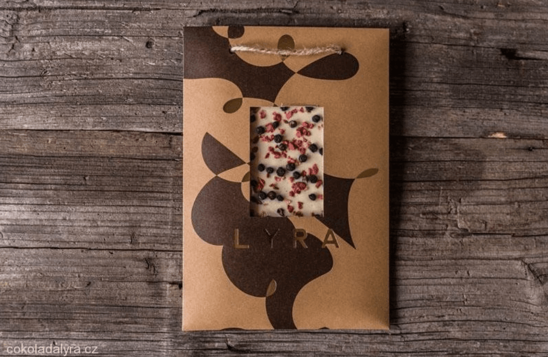 Lyofilizovane-ovoce-bila-cokolada-s-posypem