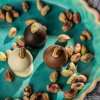 pistaciovy lanyz mlecna bila horka pistacie cokoladovna janek