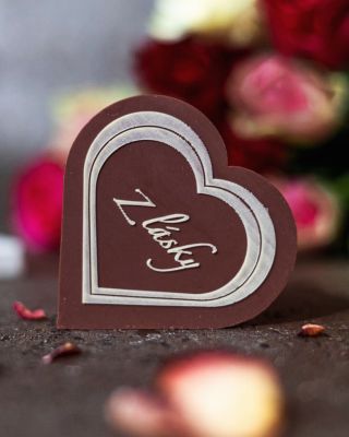 Ať už Valentýn slavíte nebo ne – láska si zaslouží oslavit vždy. ♥️ #cokolada #beantobar #srdce #zlasky #valentyn