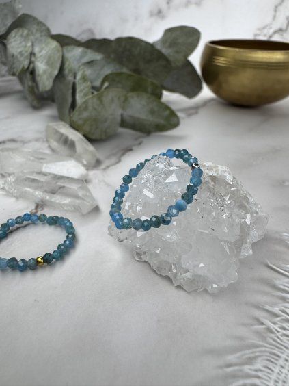 Prsten z minerálů APATIT