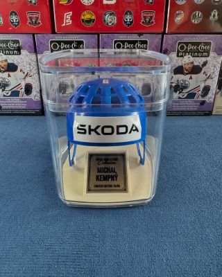 Sběratelská série Retro mini helmet u nás skladem 🏒🏒🏒 #retro #hokej #helmy #helmet #collection #collcardscz