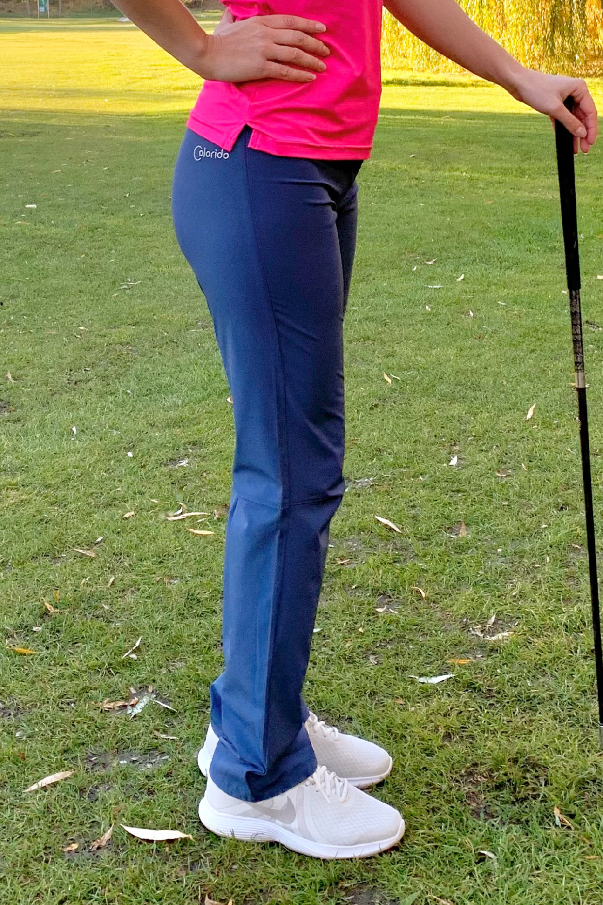 Dámské outdoorové modré golfové kalhoty Velikost: L, Délka nohavic: KLASICKÁ, Barva: MODRÁ
