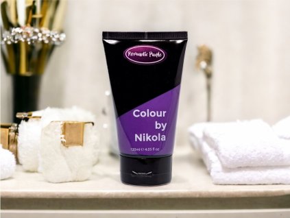Colour by Nikola to profesjonalne farby do włosów ROMANTIC PURPLE, które są używane w salonach fryzjerskich, ale ć w domu.