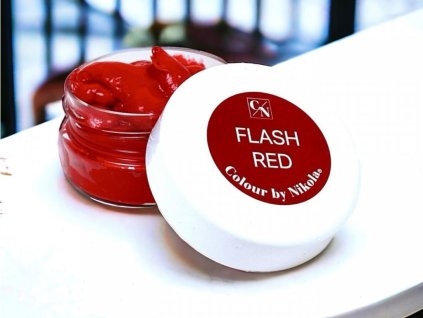 Colour by Nikola to profesjonalne farby do włosów FLASH RED, które są używane w salonach fryzjerskich, ale ć w domu.