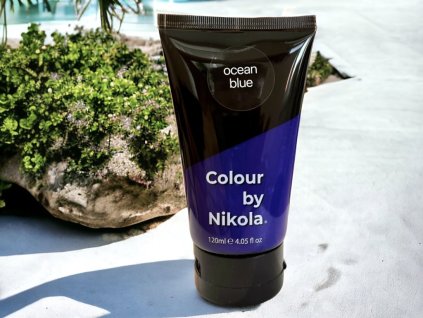 Colour by Nikola to profesjonalne farby do włosów OCEAN BLUE, które są używane w salonach fryzjerskich, ale ć w domu.