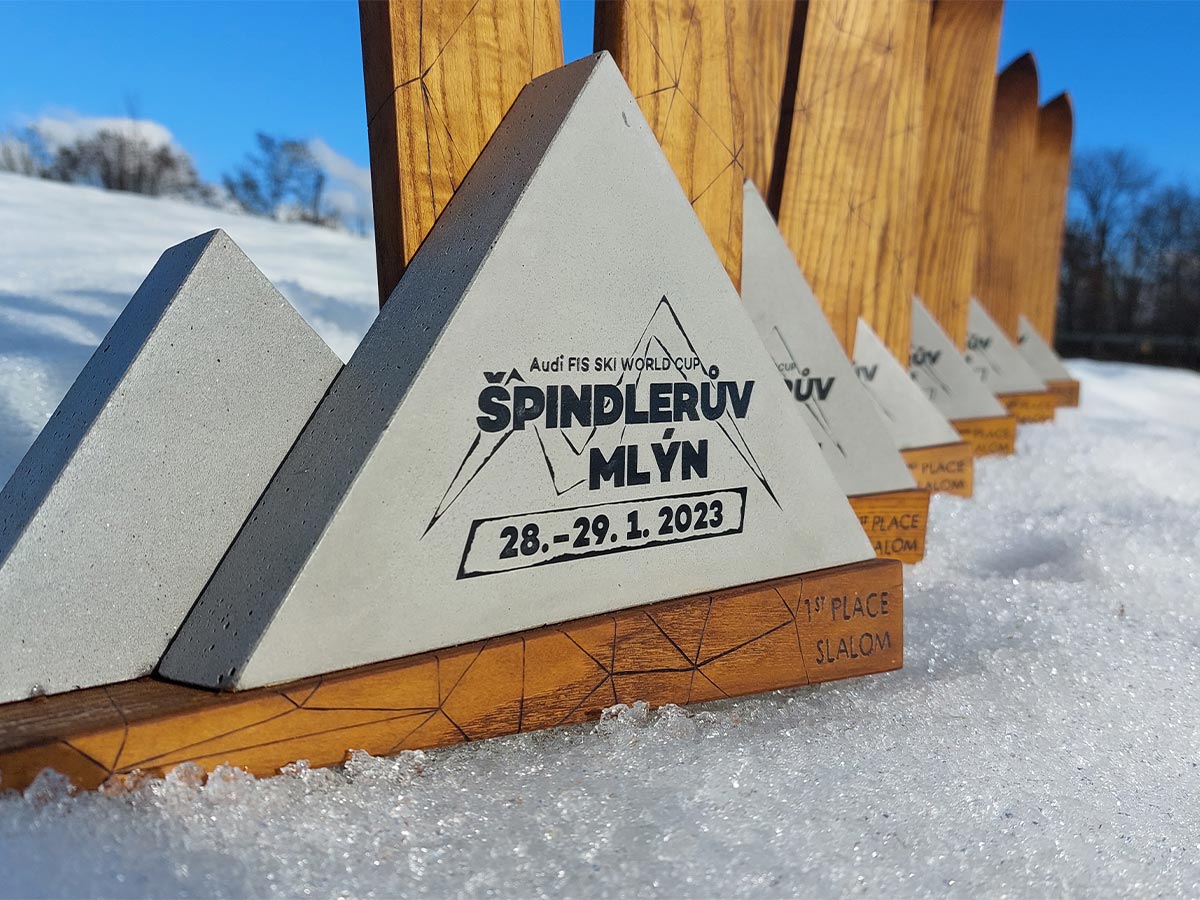 Výroba trofejí na závody Audi FIS WORLD CUP Špindlerův mlýn 2023