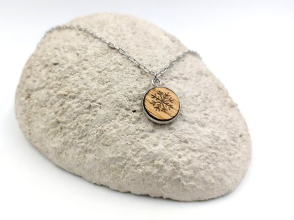 dreveny privesek 01 min