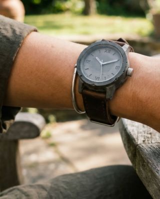 Dlouho jsem přemýšlel, kam až se dá s betonem zajít. Moje původní vize byla jasná – dělat věci větší, masivnější, prostě...