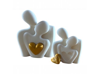Soška zamilovaného páru se zlatým srdcem