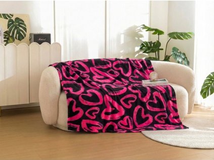 Mikroplyšová deka AMORYS růžová s motivem srdcí