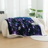 Mikroplyšová beránková deka VIOLET BUTTERFLY tmavě modrá s květinovým motivem
