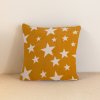 Povlak na polštářek HVĚZDY žluto-oranžový s originálním vzorem hvězd