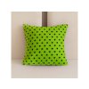 Mikroplyšový povlak COLAM 45x45 cm se zeleným podkladem a puntíky