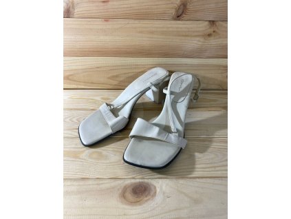 photo 30 2025 10 20 20 00 17