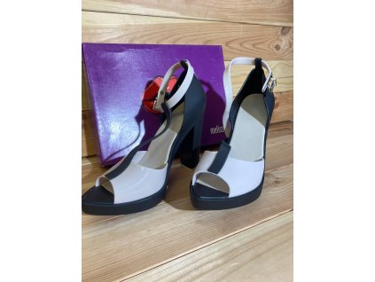 photo 55 2025 10 24 19 33 42