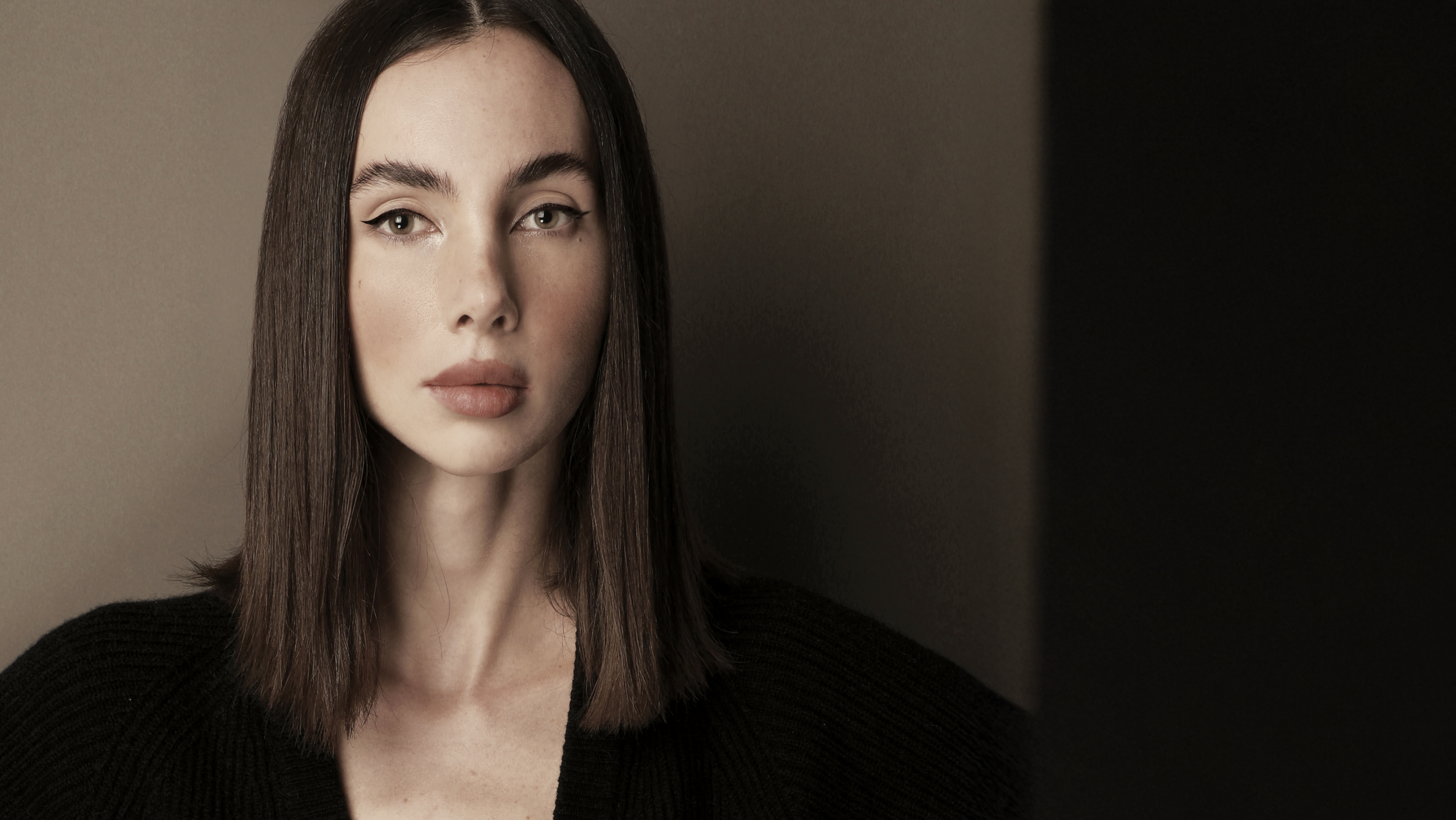 pH Laboratories Pure Color – Allure Collection modelka