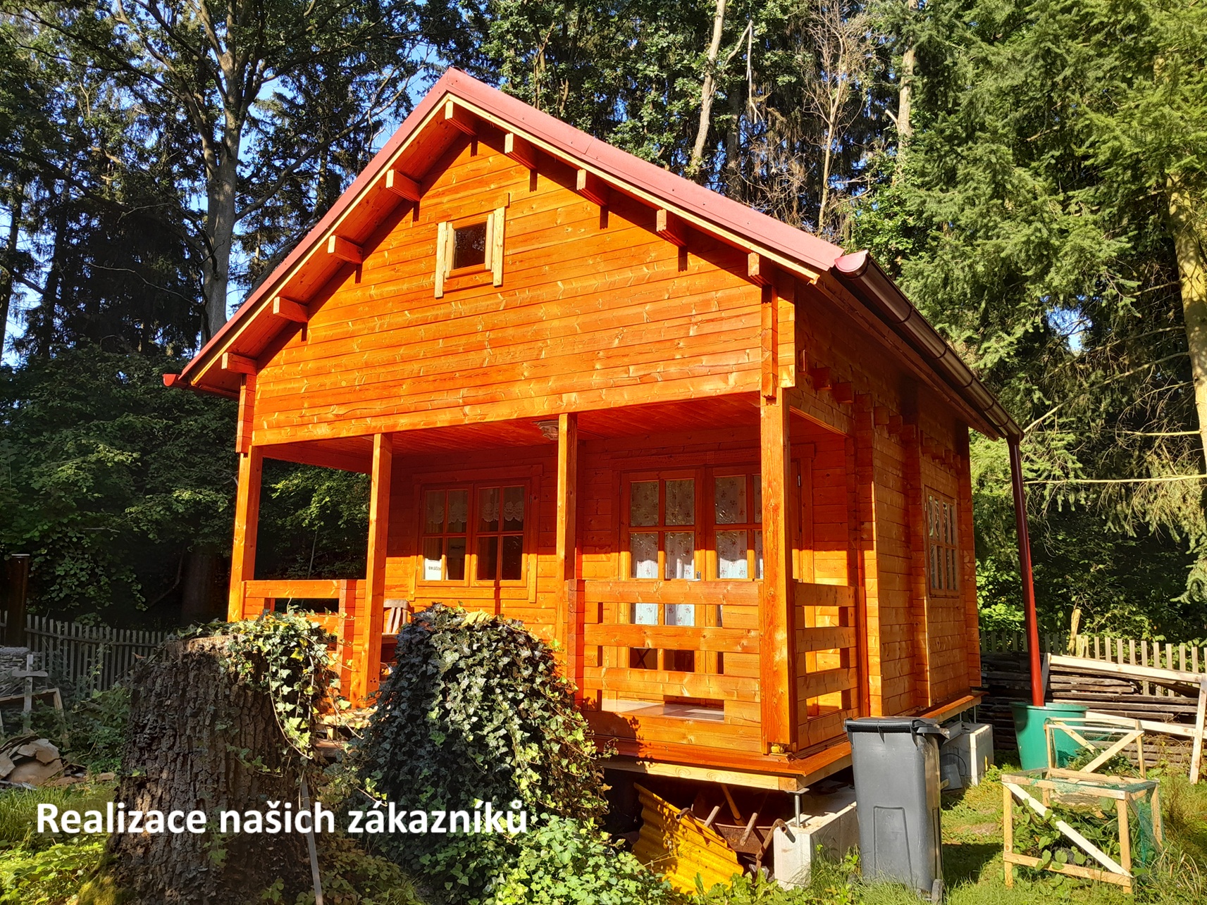 reference - barva na dřevo - chata