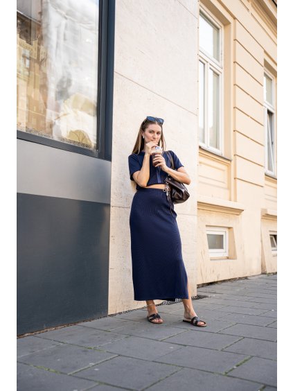 Sukně „Midnight Flow“ – elegance v každém kroku