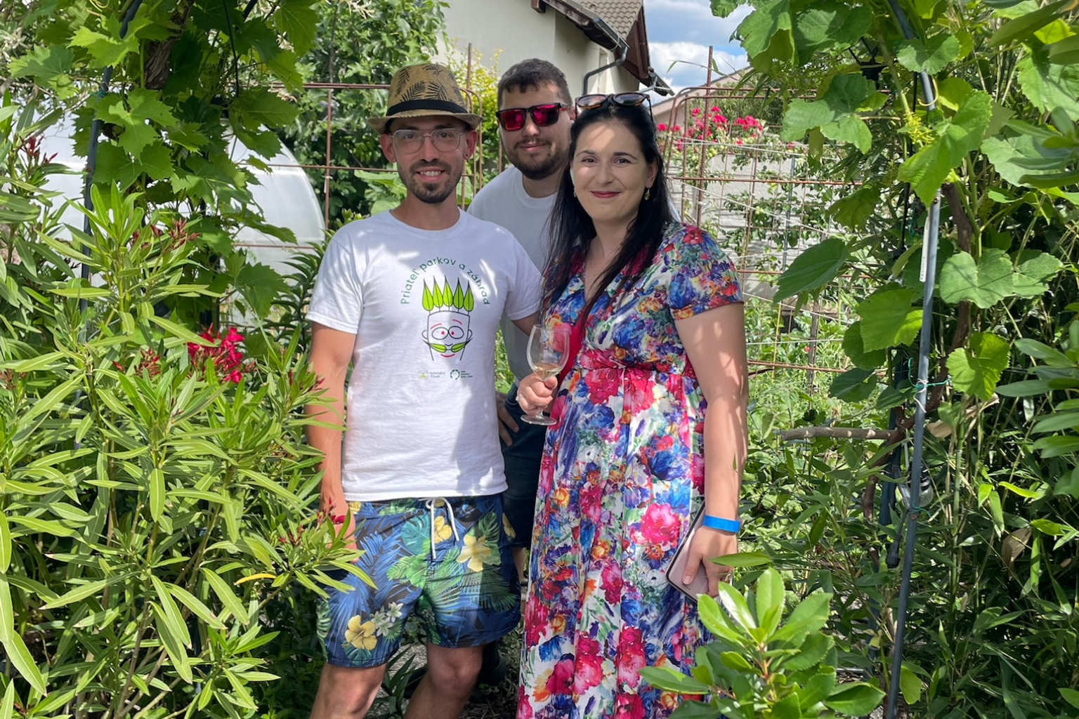 Michal pri rozhovore s návštevníkmi v Michaelis GARDEN