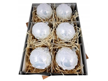 Ručne zdobené sklenené vianočné gule – biele s opálovým leskom a ornamentom (6 ks, Ø 8 cm)