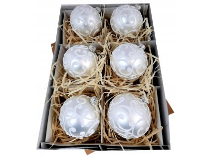 Ručne zdobené sklenené vianočné gule – biele s jemným ornamentom a perleťovým leskom (6 ks, Ø 8 cm)