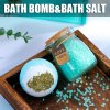 Kúpeľová bomba a kúpeľová soľ ako súčasť wellness darčekovej sady pre ženy