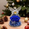 Sklenený anjel s modrou ružou ako interiérová dekorácia
