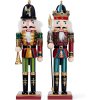Vianoční luskáčikovia – kráľ s kopijou a trúbkar, sada 2 drevených dekorácií v tradičných farbách, výška 30 cm