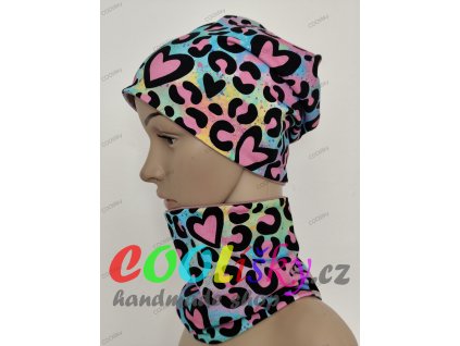 Dívčí čepice s nákrčníkem srdíčka