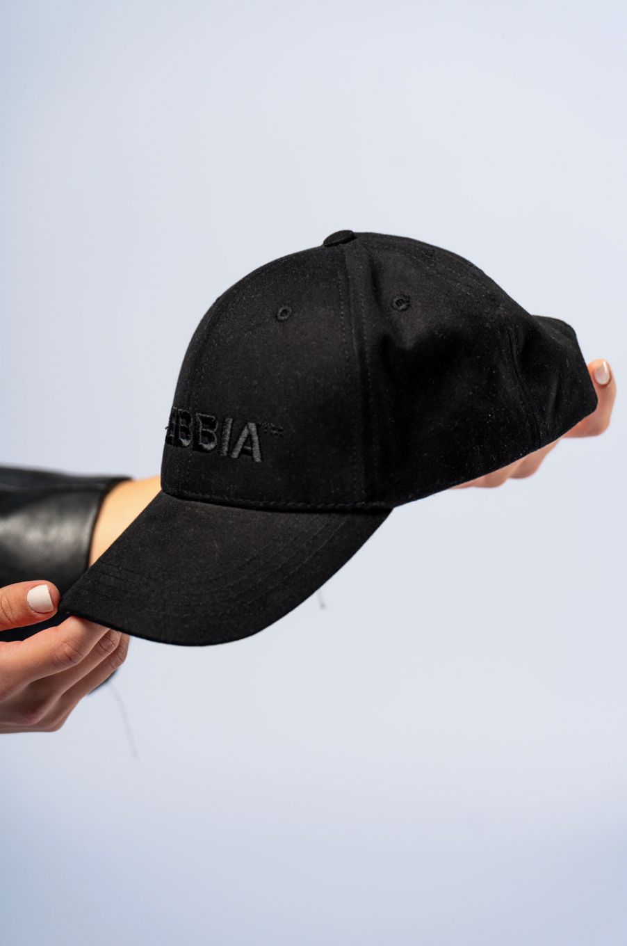 906_black_01