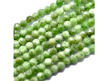 Faceted diopside, 2 mm