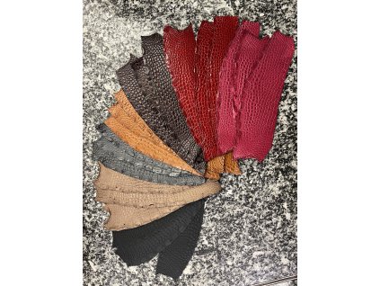 Krokodýlí kůže menší kusy