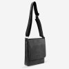 Messenger bag black front