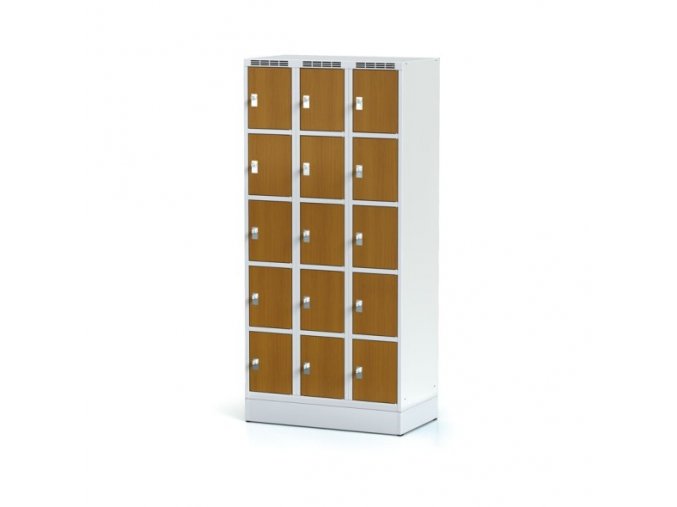 Šatní skříňka na soklu s úložnými boxy, 15 boxů 300 mm, laminované dveře třešeň, cylindrický zámek